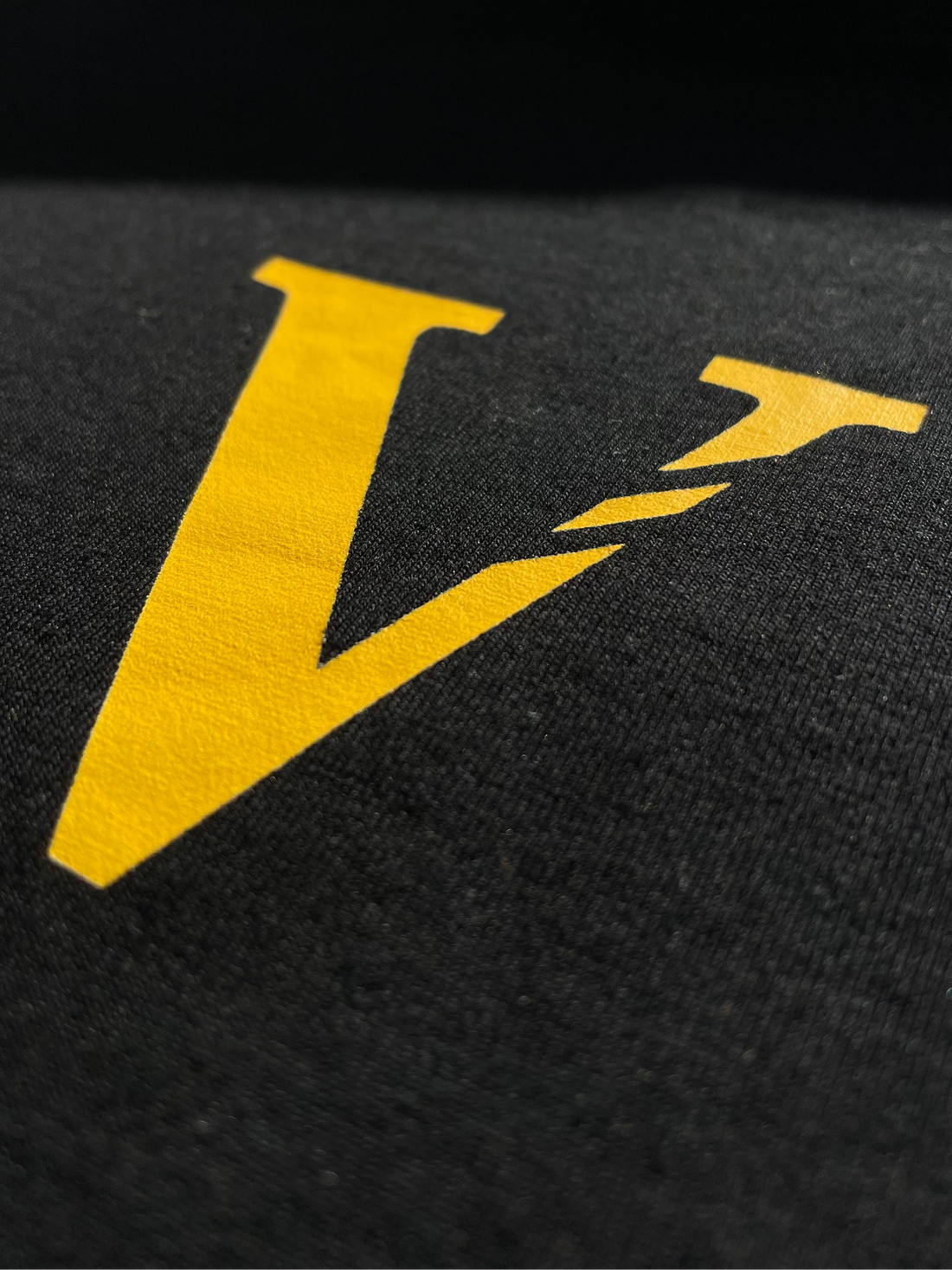 Ingeniería 81/13/6: ¿Por qué tu camiseta de algodón 100% se deforma?